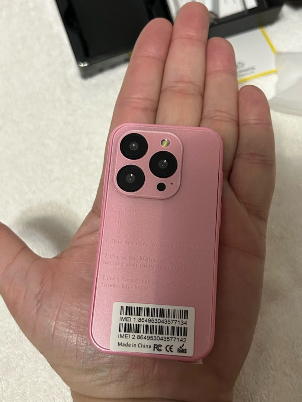 Mini Smartphone - Picture 3 of 5